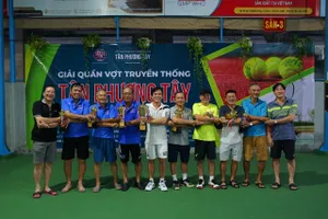 Tưng bừng ngày hội Quần vợt Tân Phương Tây