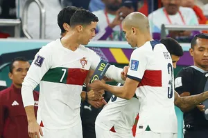 Đã đến lúc Bồ Đào Nha không cần Ronaldo