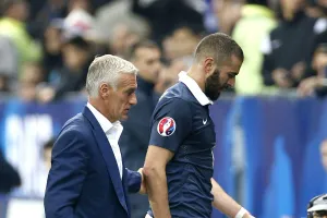 Benzema gây rối tuyển Pháp, Deschamps nổi giận