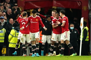 Man United chơi khôn ngoan hơn khi không có Ronaldo