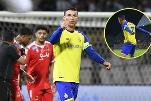 Ronaldo lại ghi bàn vượt qua kỷ lục của Messi