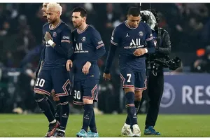 Messi, Neymar và Mbappe không thể đá chung