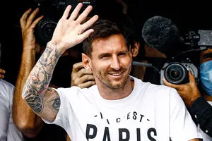 Messi nhận lời đề nghị mới của PSG, không quay lại Barca