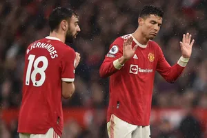 Bruno nói ngược Ronaldo, nhà thầu Man United ủng hộ Ten Hag