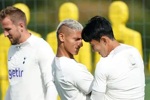 Richarlison mắng nhà báo nói dối, Son Heung-min xin lỗi HLV Conte