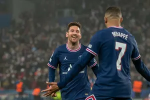 Mbappe muốn giữ Messi ở lại PSG trong sự cạnh tranh của Barca
