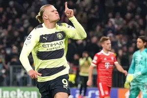 Man City nhận thưởng lớn với cú ăn ba