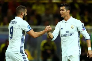Benzema bắt kịp kỷ lục của Ronaldo