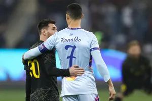 Messi và Ronaldo bị lừa