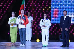 Nữ võ sĩ xinh đẹp của Campuchia xuất sắc nhất SEA Games 32 là ai?