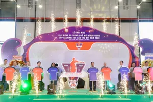 Giải ‘phủi’ kỷ lục Việt Nam năm nay có gì lạ?