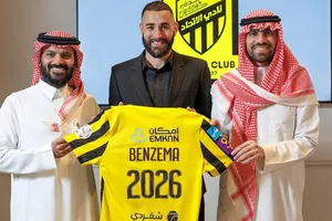 Lương của Benzema và Kante nhiều hơn tổng lương 7 CLB giải Ngoại hạng Anh