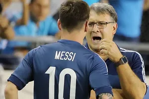 Nóng: Xác định thầy của Messi ở Mỹ