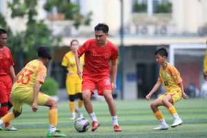 Cựu tuyển thủ Lưu Ngọc Mai, Tuấn Phong tiếp lửa cho tuyển nữ Việt Nam