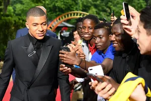 Mbappe phá kỷ lục chuyển nhượng về Saudi Arabia