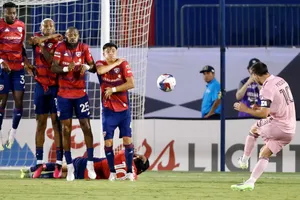 Cơn sốt ở Mỹ và giá trị của Messi