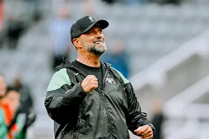 HLV Klopp phản ứng về chiếc thẻ đỏ của Van Dijk và khoảnh khắc siêu đặc biệt