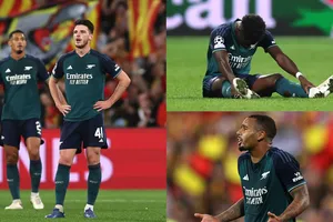 Arsenal đã thua đau còn bị mất người