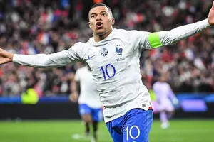 Lập cú đúp vào lưới Hà Lan, Mbappe vượt qua huyền thoại Platini