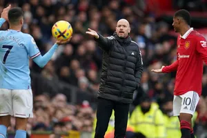 Sao trẻ MU châm ngòi cho cuộc chiến nảy lửa thành Manchester