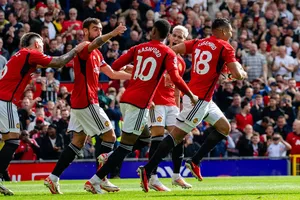 Hàng tấn công điên rồ của Manchester United 
