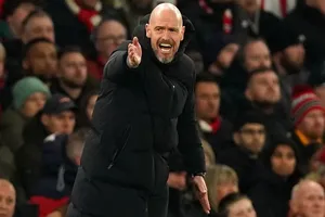 Ten Hag được khuyên đừng dẫn dắt Man United