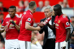 HLV Mourinho cảnh báo Man United không thể thành công