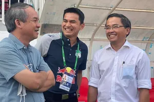 Chính thức: Bầu Đức điều Kiatisak về đội Công an Hà Nội