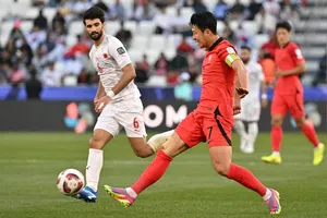 Son Heung-min qua mặt Ronaldo đoạt giải hay nhất châu Á