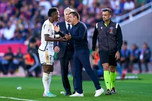 Trọng tài bị tố thiên vị Real, làm hại Barca