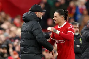Cầu thủ Liverpool suy sụp khi HLV Klopp nói lời chia tay