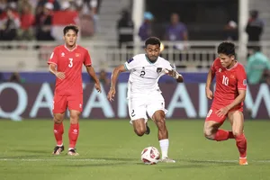 Đội tuyển Việt Nam bị Thái Lan qua mặt, chờ đại chiến Indonesia