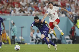 Lewandowski lại phá kỷ lục của Messi