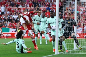 Chelsea gây sốc cho Man City, Arsenal