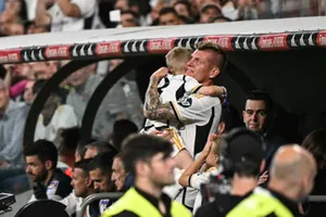 Người hâm mộ tiếc nuối Toni Kroos, Mbappe trọn vẹn cùng PSG