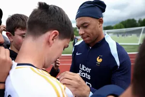 Mbappe giảm lương sâu để gia nhập Real Madrid