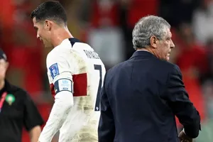 ‘HLV Martinez loại Ronaldo khỏi đội hình dự Euro’