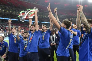 Bất ngờ số tiền thưởng cho nhà vô địch Euro và bí ẩn quanh chiếc cúp bạc