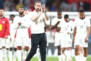 Giải cứu đội tuyển Anh