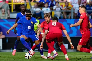 Mbappe sẽ chơi tốt hơn nếu không lười biếng