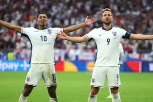 HLV Klinsmann nói thẳng về đội tuyển Anh