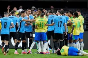 Đội tuyển Uruguay dễ thắng Colombia để vào chung kết với Argentina