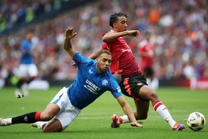 Tân binh của Man United tiết lộ cuộc chuyển nhượng điên rồ