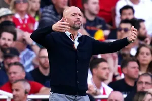Những động thái gây sốc của Man United giúp HLV Ten Hag vô địch Premier League
