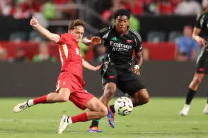 HLV Arne Slot và bóng đá tổng lực ở Liverpool