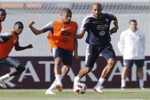 Siêu sao Mbappe đá trận đầu tiên cho Real Madrid