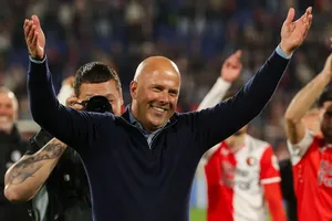 Liverpool đừng mong HLV Arne Slot ứng xử như Klopp 