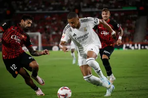 CLB Real Madrid giải hạn với 'kèo thơm' Valladolid và bàn thắng đầu cho Mbappe