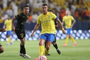 Siêu sao Ronaldo giải nghệ, không làm HLV