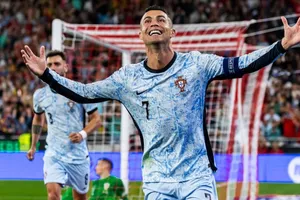 Kỷ lục theo đuổi siêu sao Ronaldo